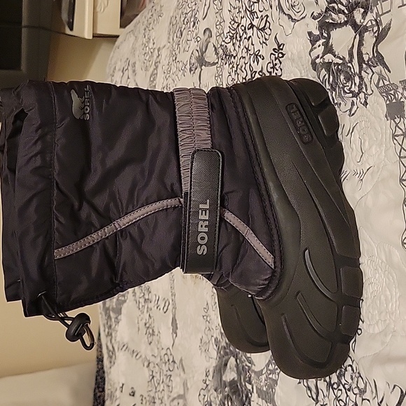 Sorel winter boots - Picture 4 of 8